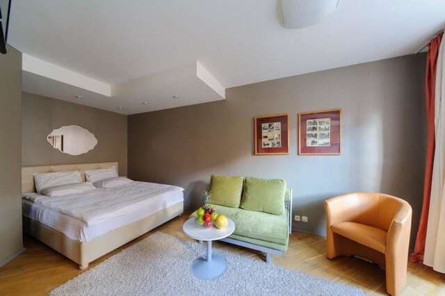Апартаменты Apart in center near Hotel Europa Минск-6
